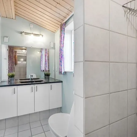 度假居 Gisa - 500m From The Sea By Interhome