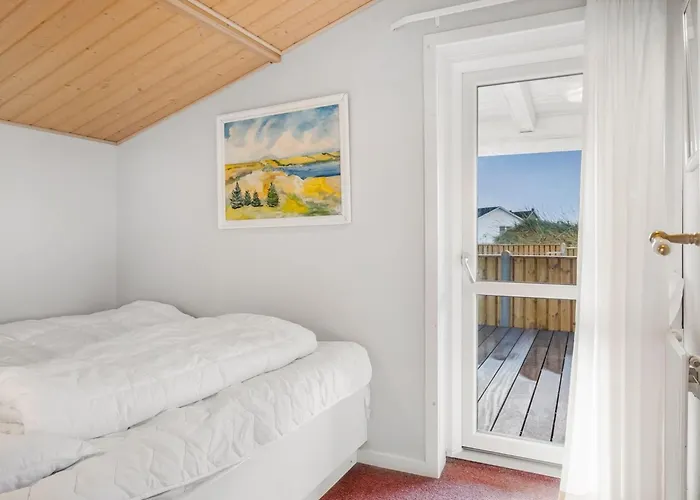 Gisa - 500m From The Sea By Interhome